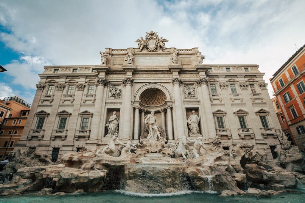 Trevi-Fountain-in-Italy