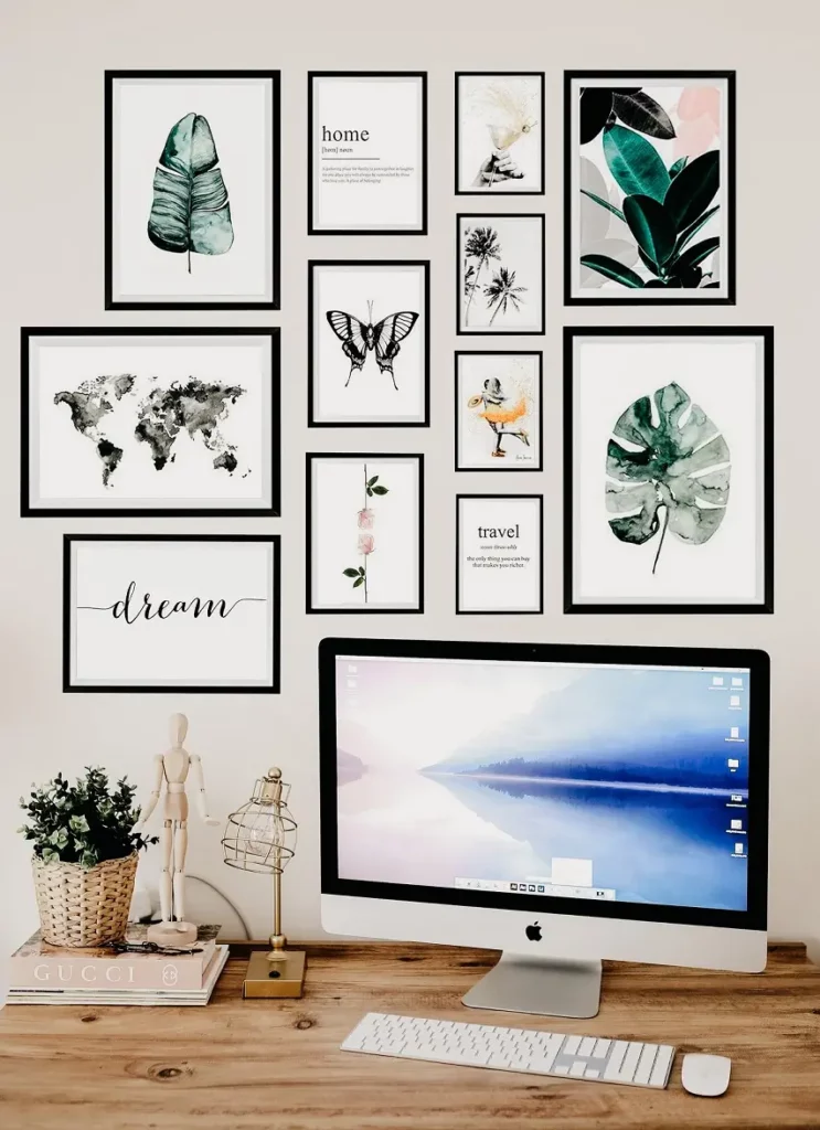 Galerie murale d'affiches au bureau