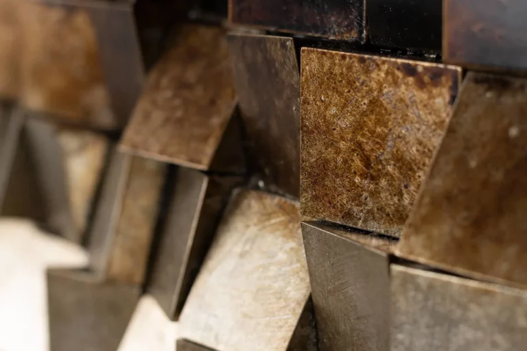 kl01914-wood-wall-art-lustrous-pixel-detail-shot1