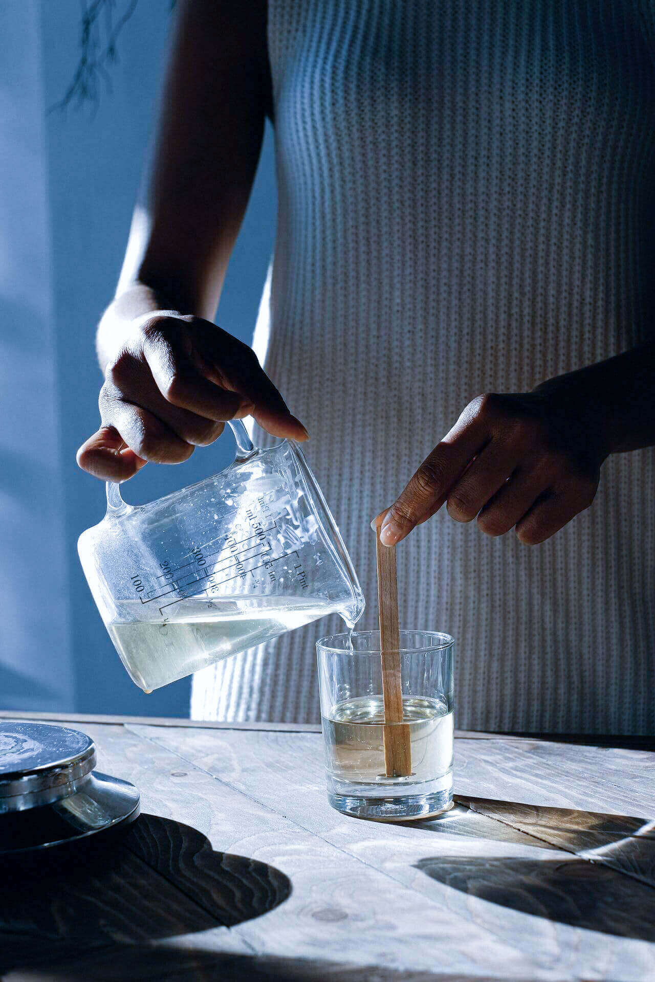 diy-christmas-candle-making-24
